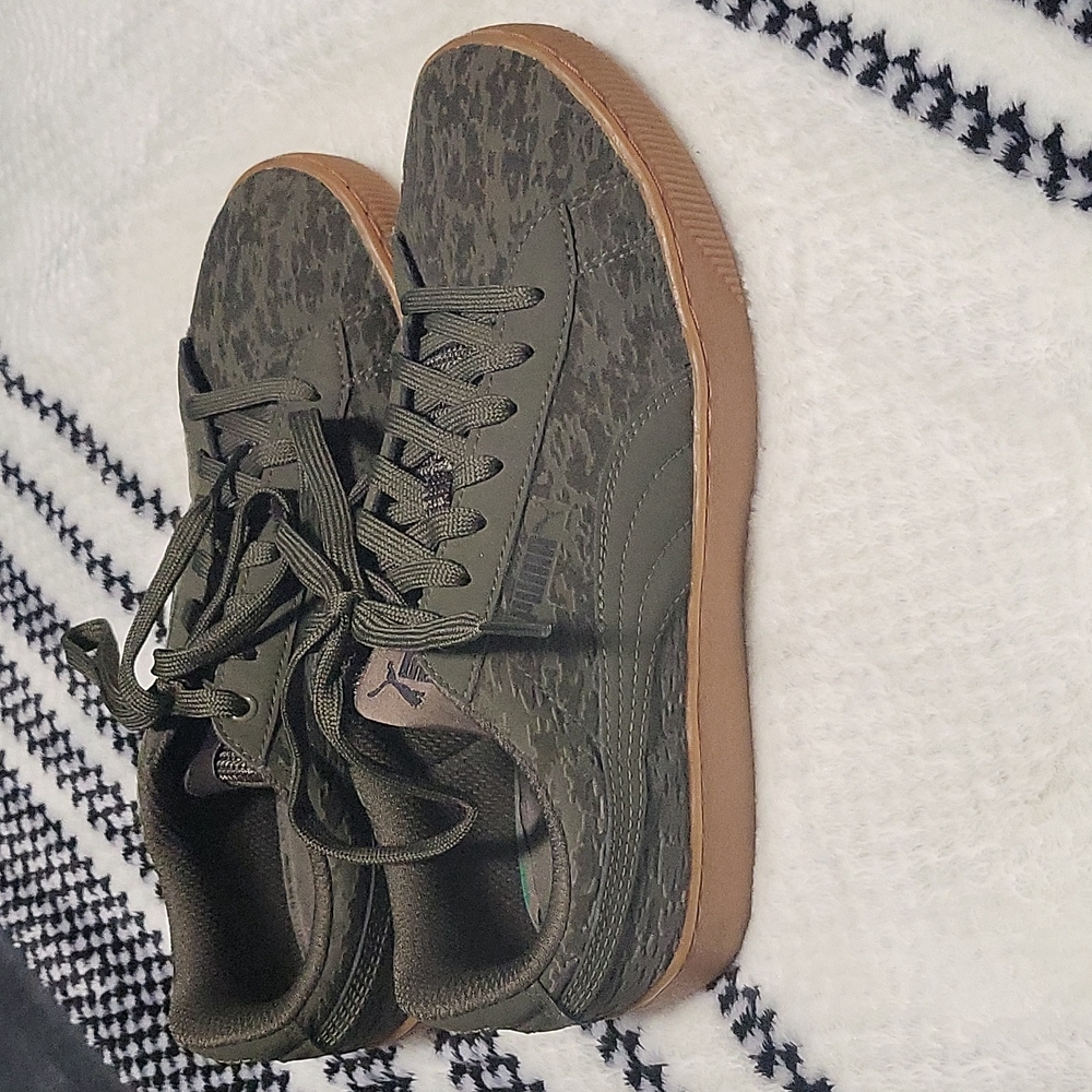 Puma green